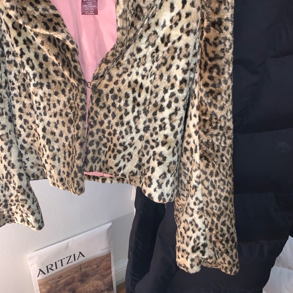 Cheetah Fur Coat - Picture 7 of 8